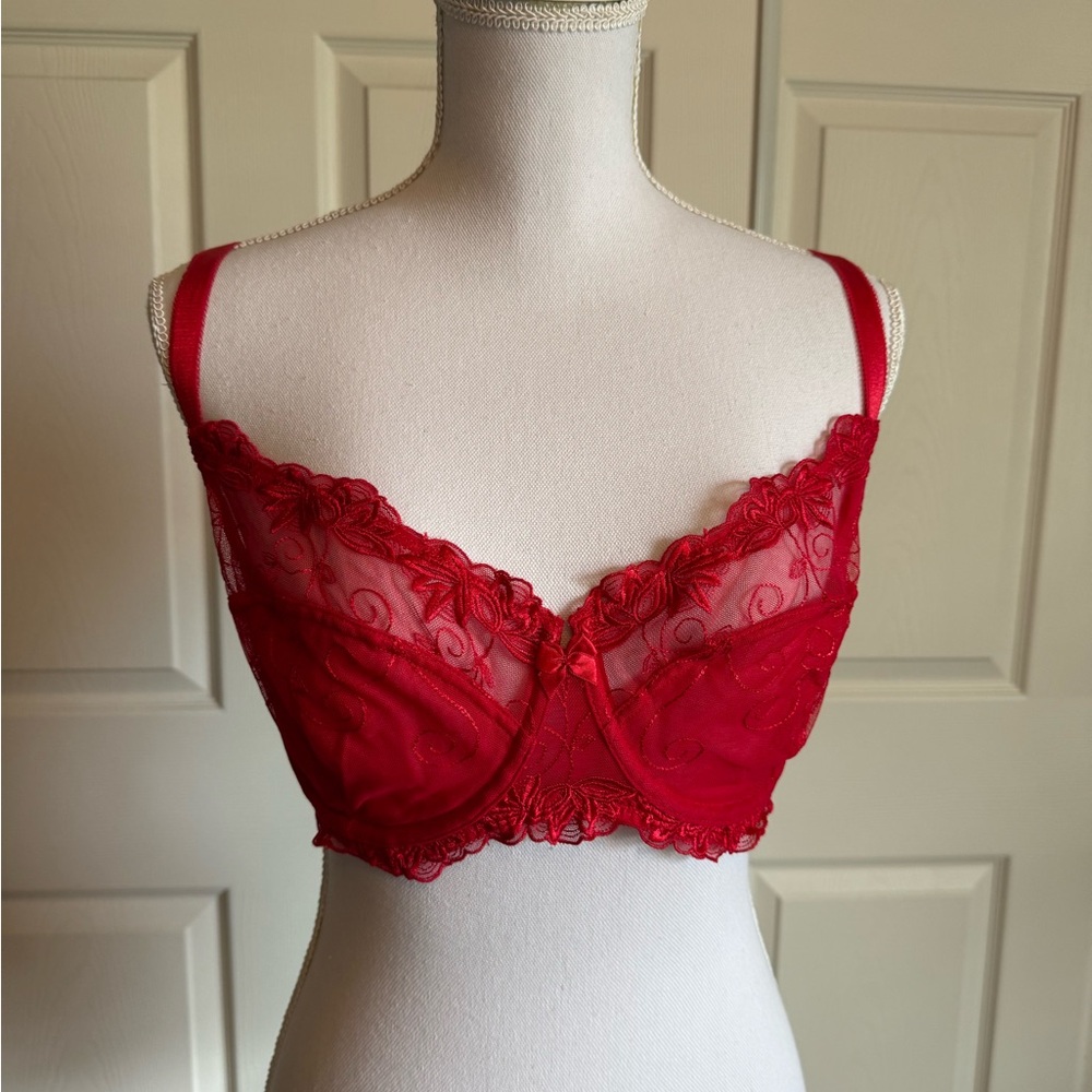Vibrant Red Lace Full-Coverage Bra with Underwire